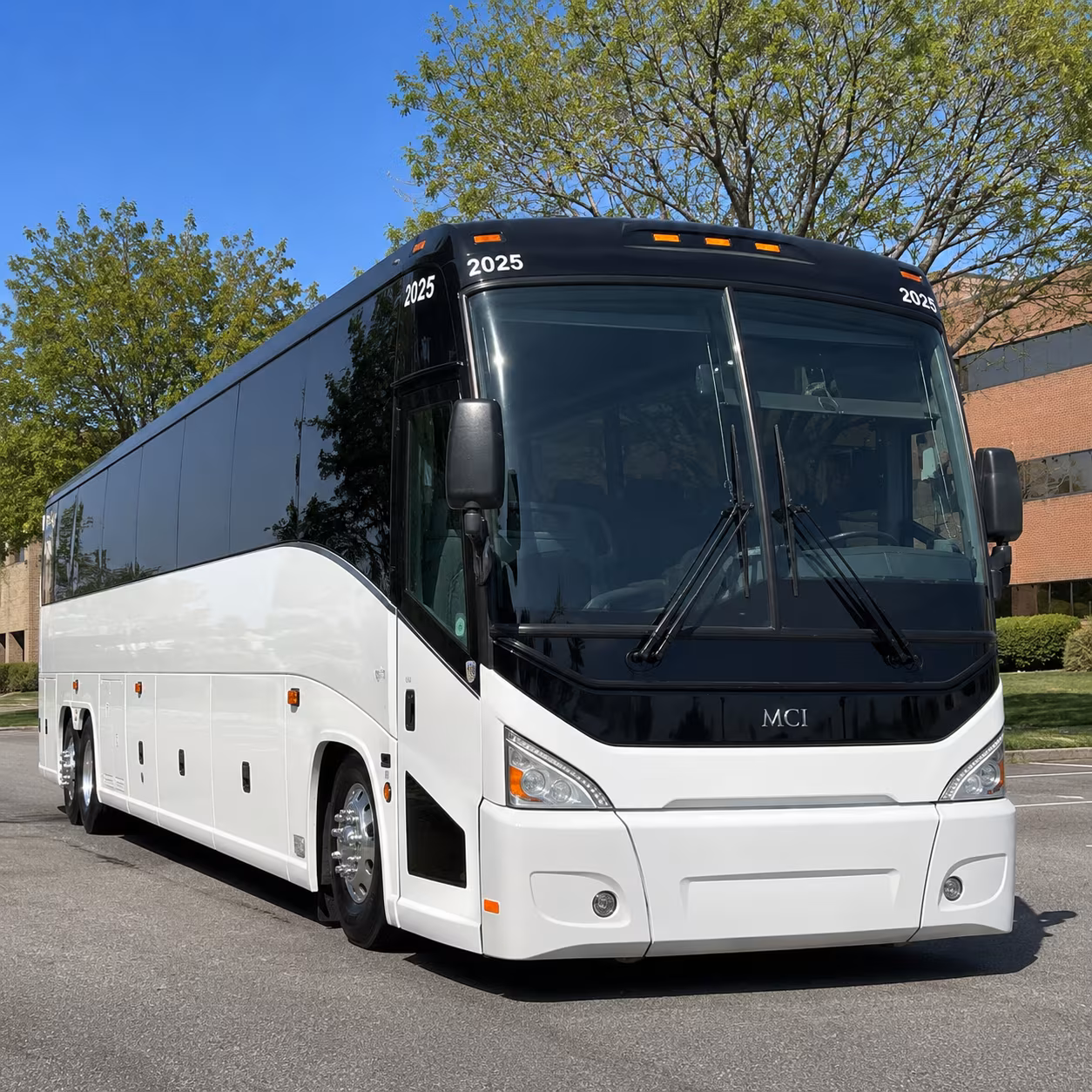 airport transfers for corporate groups flying through fll and mia
