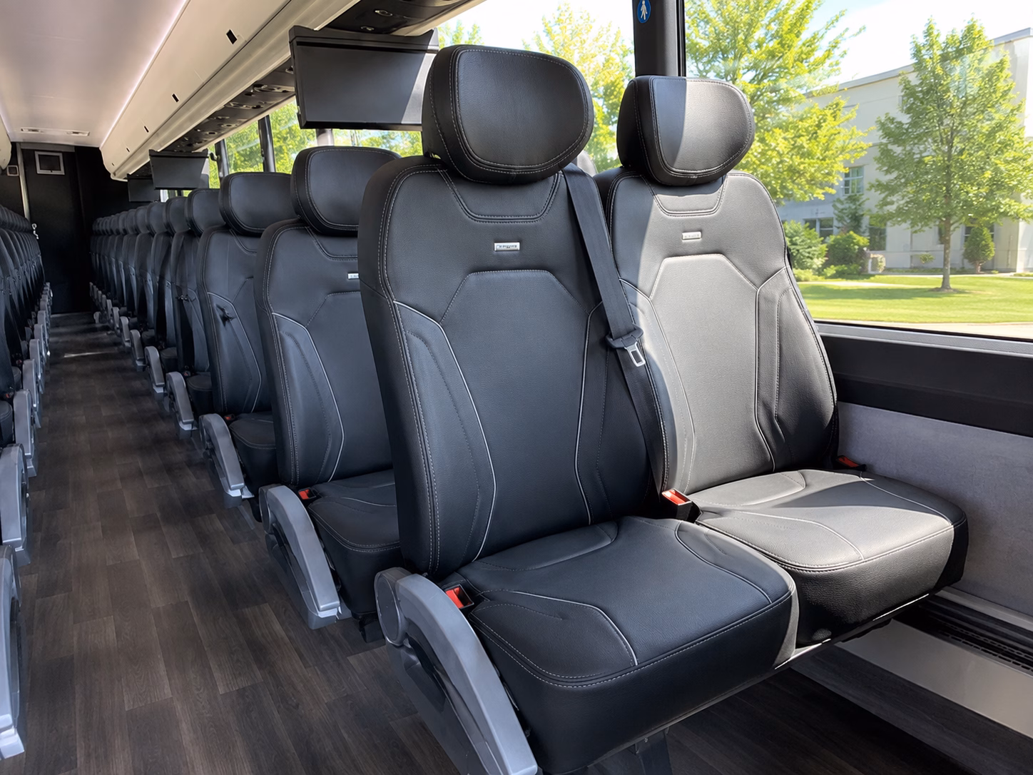 book a day trip bus to cooper s hawk winery in pembroke pines about 20 minutes from weston