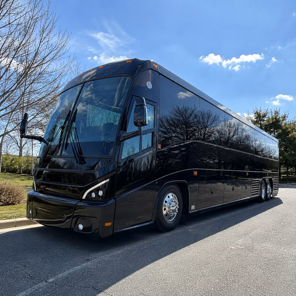 reliable airport transfers between weston and fll or mia for government military groups