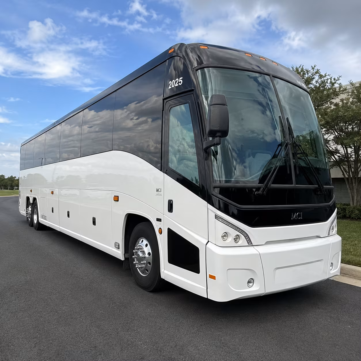 westoncharterbuscompany com puts employee shuttles and office park loops right at your fingertips
